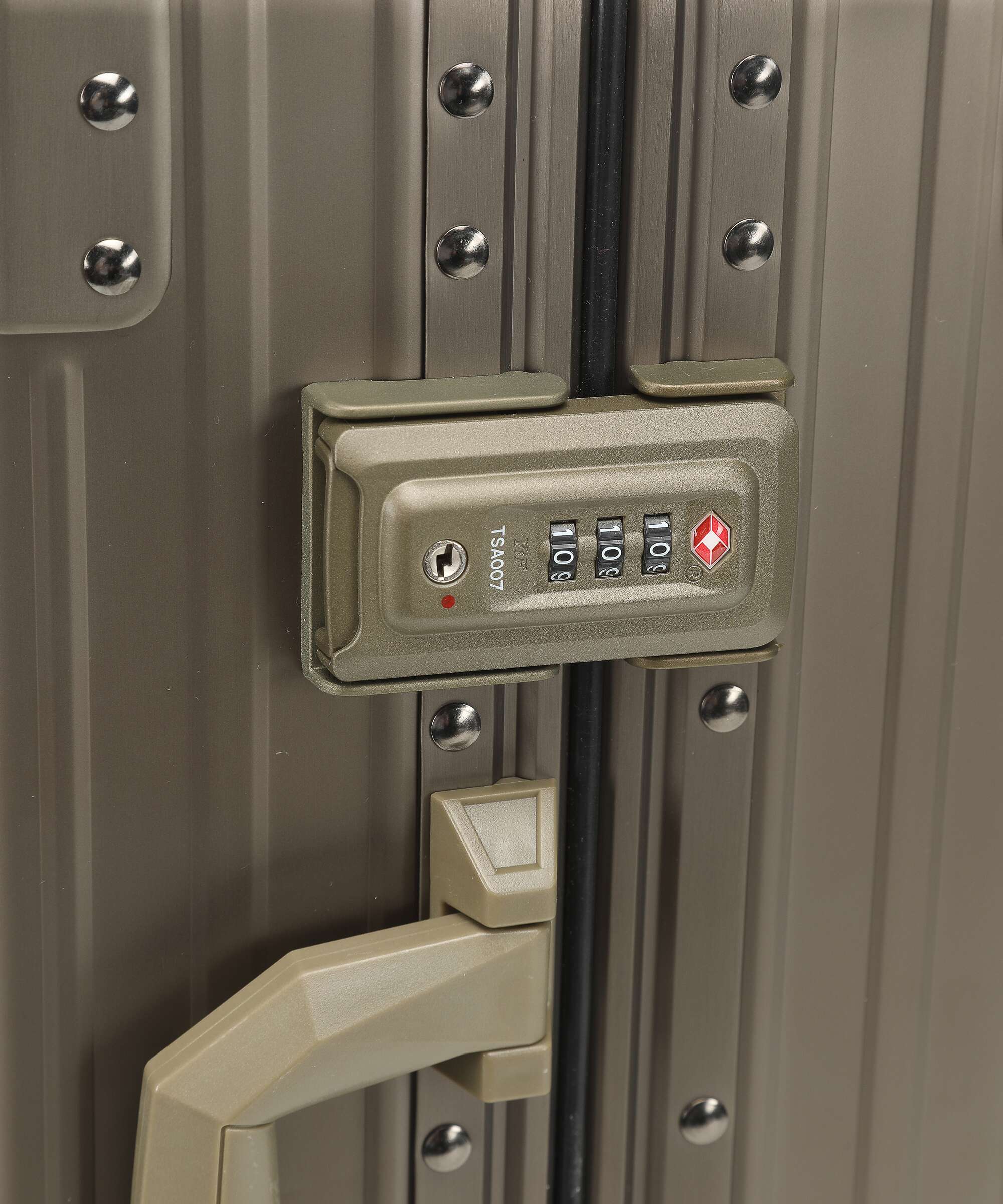 Aleon 21 International Spinner (4 wheels) bronze