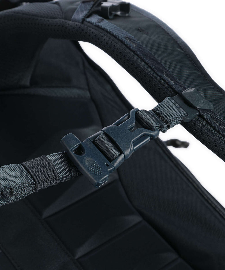 Thule Landmark 70 Travel backpack darkest blue