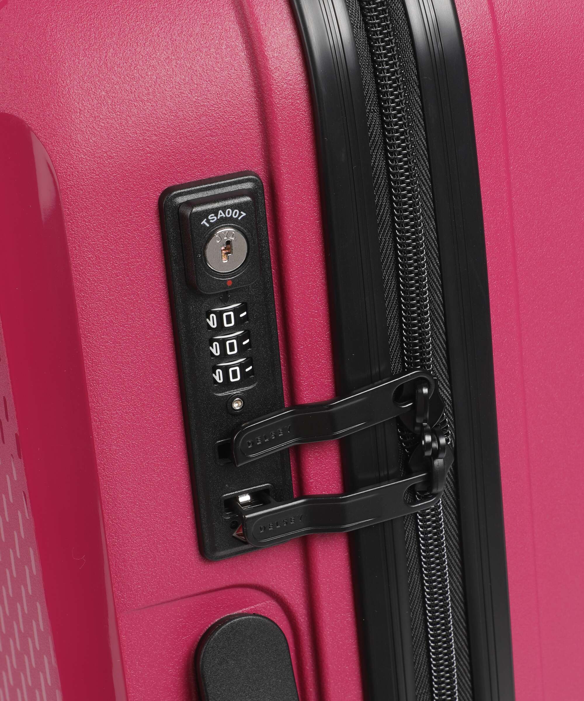 Delsey Paris Belmont Plus Spinner (4 wheels) raspberry