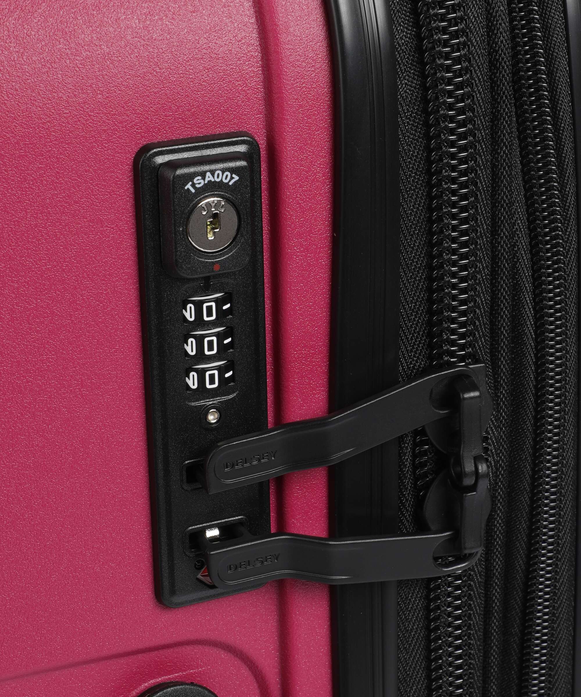 Delsey Paris Belmont Plus Spinner (4 wheels) raspberry