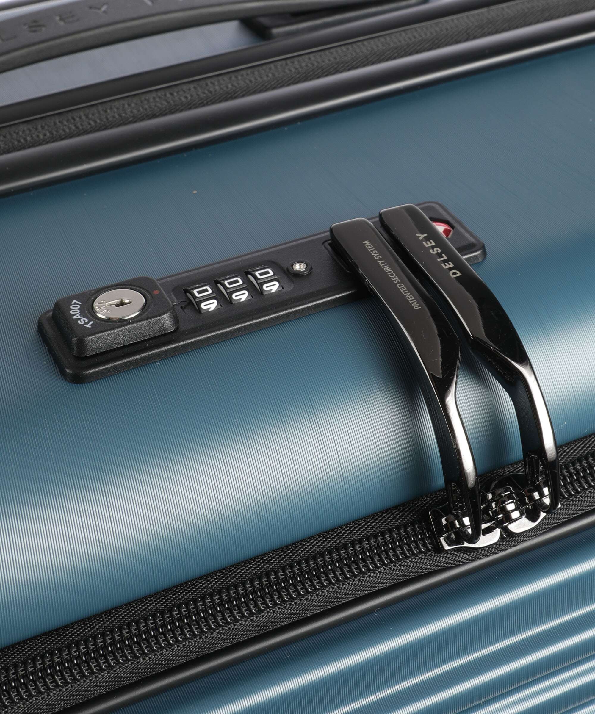 Delsey Paris Freestyle Spinner (4 wheels) blue