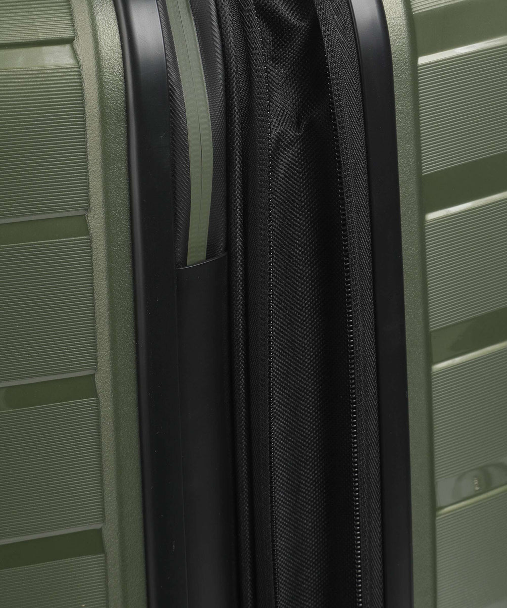 Travelite Air Base Suitcase set (4 wheels) olive