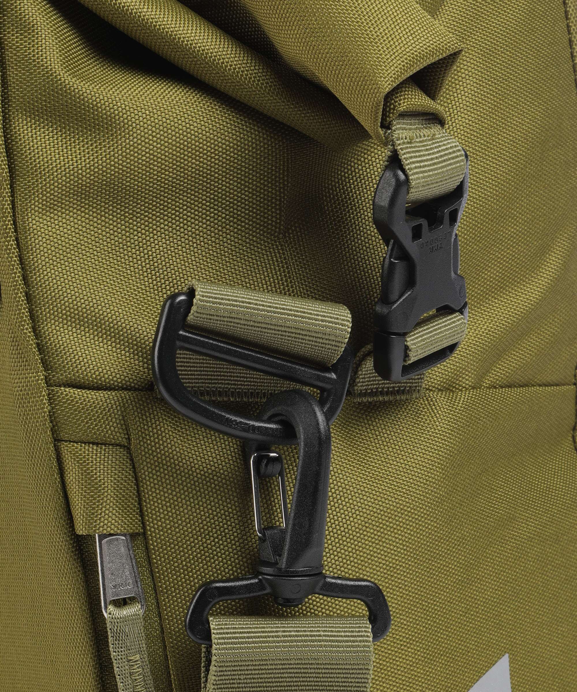 Deuter Valbona 20+5 Luggage bag cactus