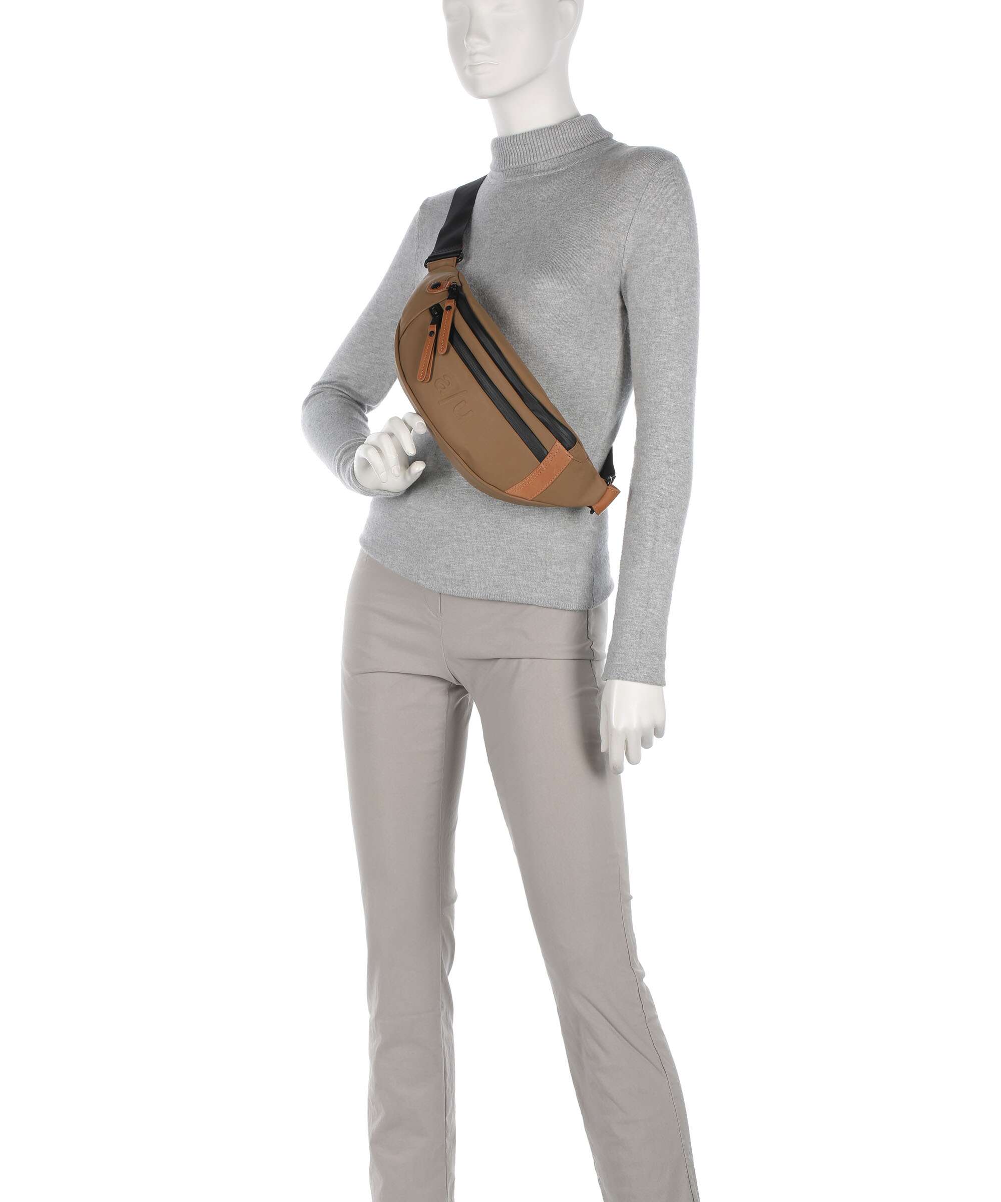 Aunts & Uncles Japan Ichikawa Fanny pack tapir