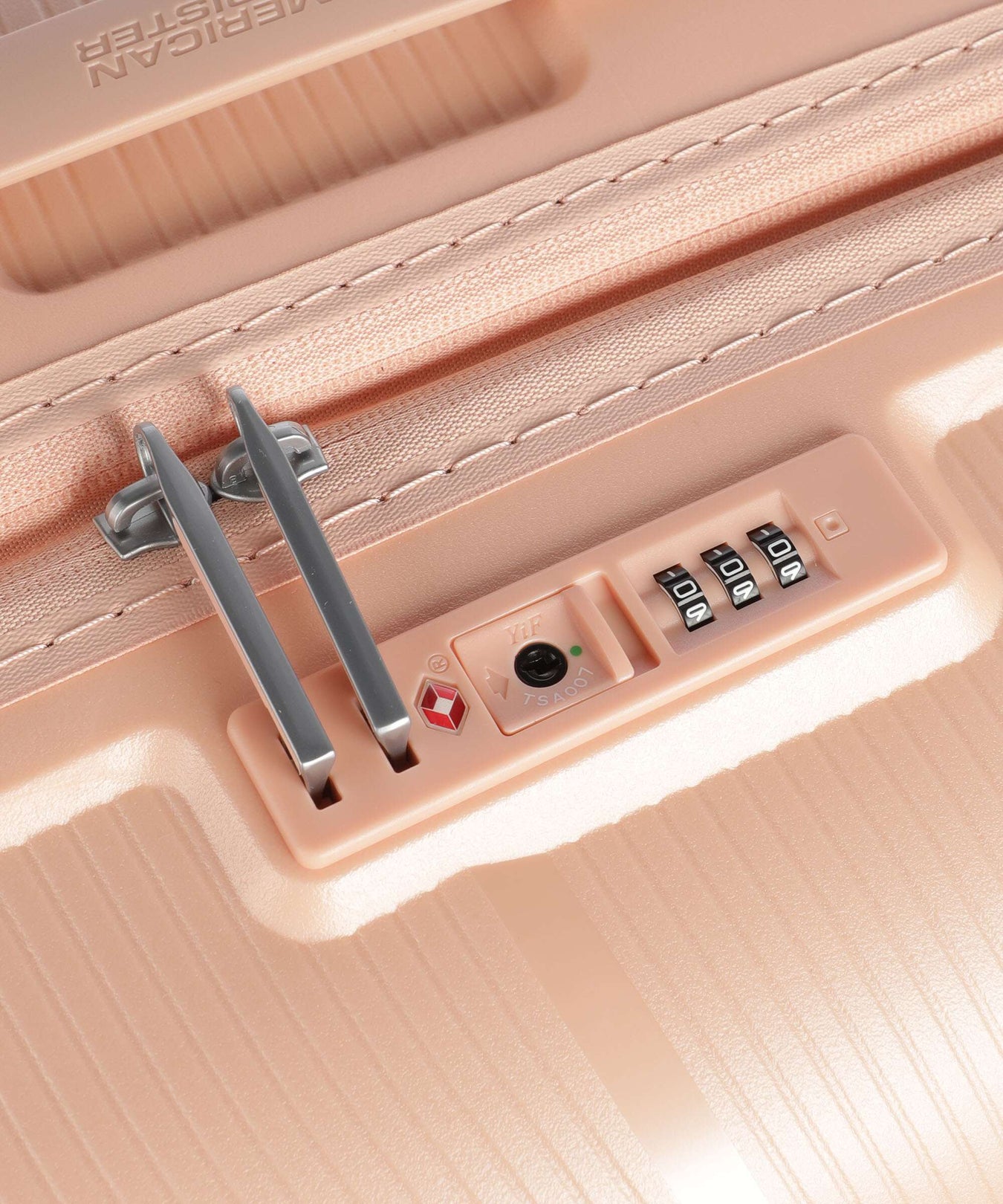 American Tourister Starvibe Spinner (4 wheels) metallic peach