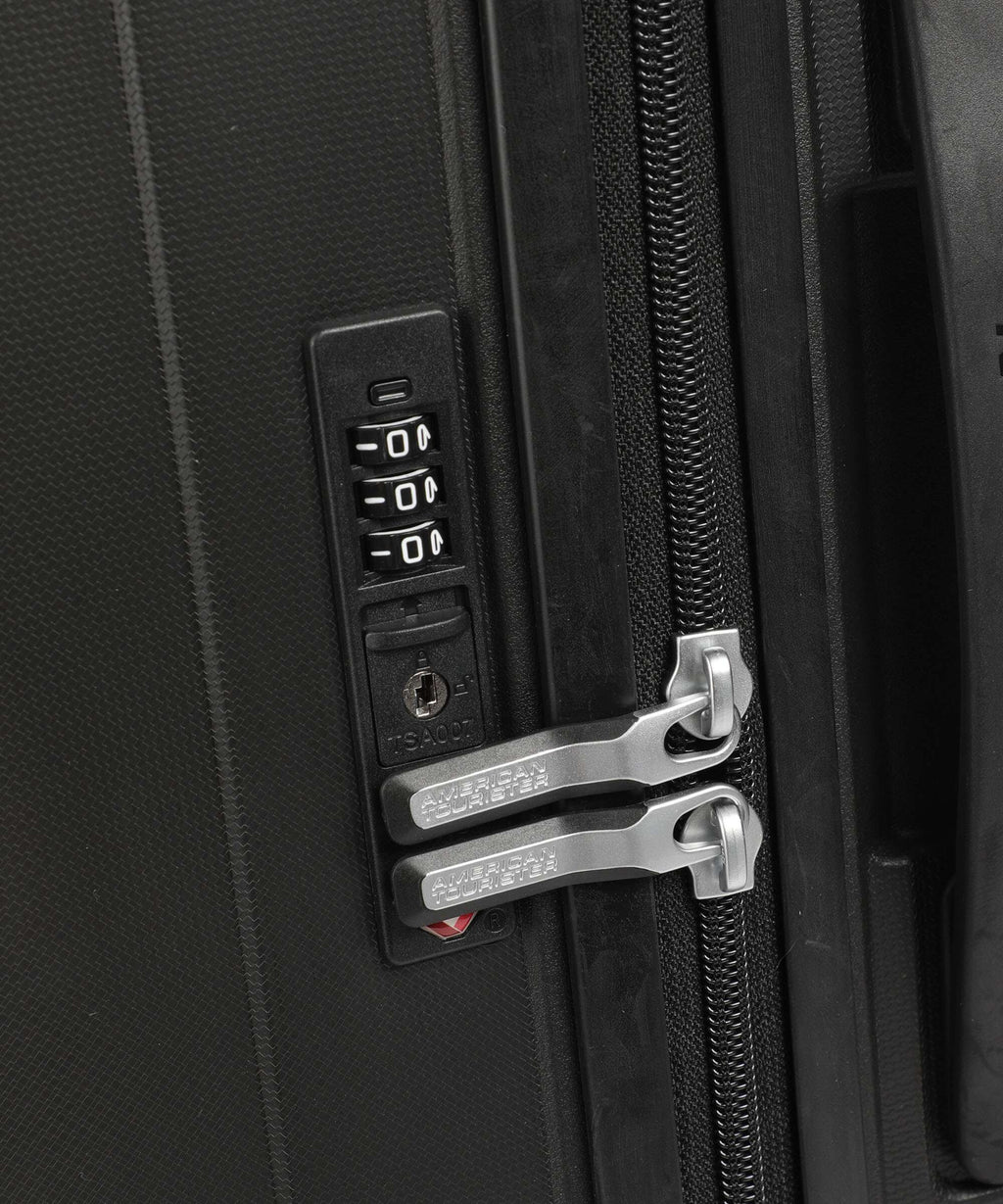 American Tourister Rejoy Spinner (4 wheels) true black