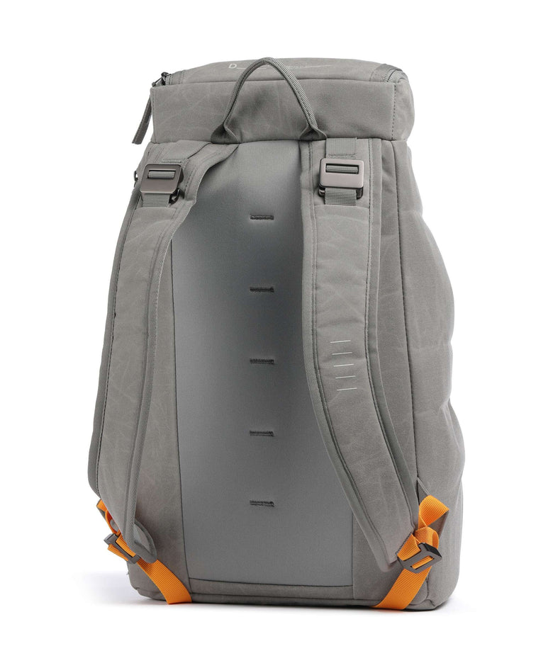 Db Hugger 20 Backpack sand grey
