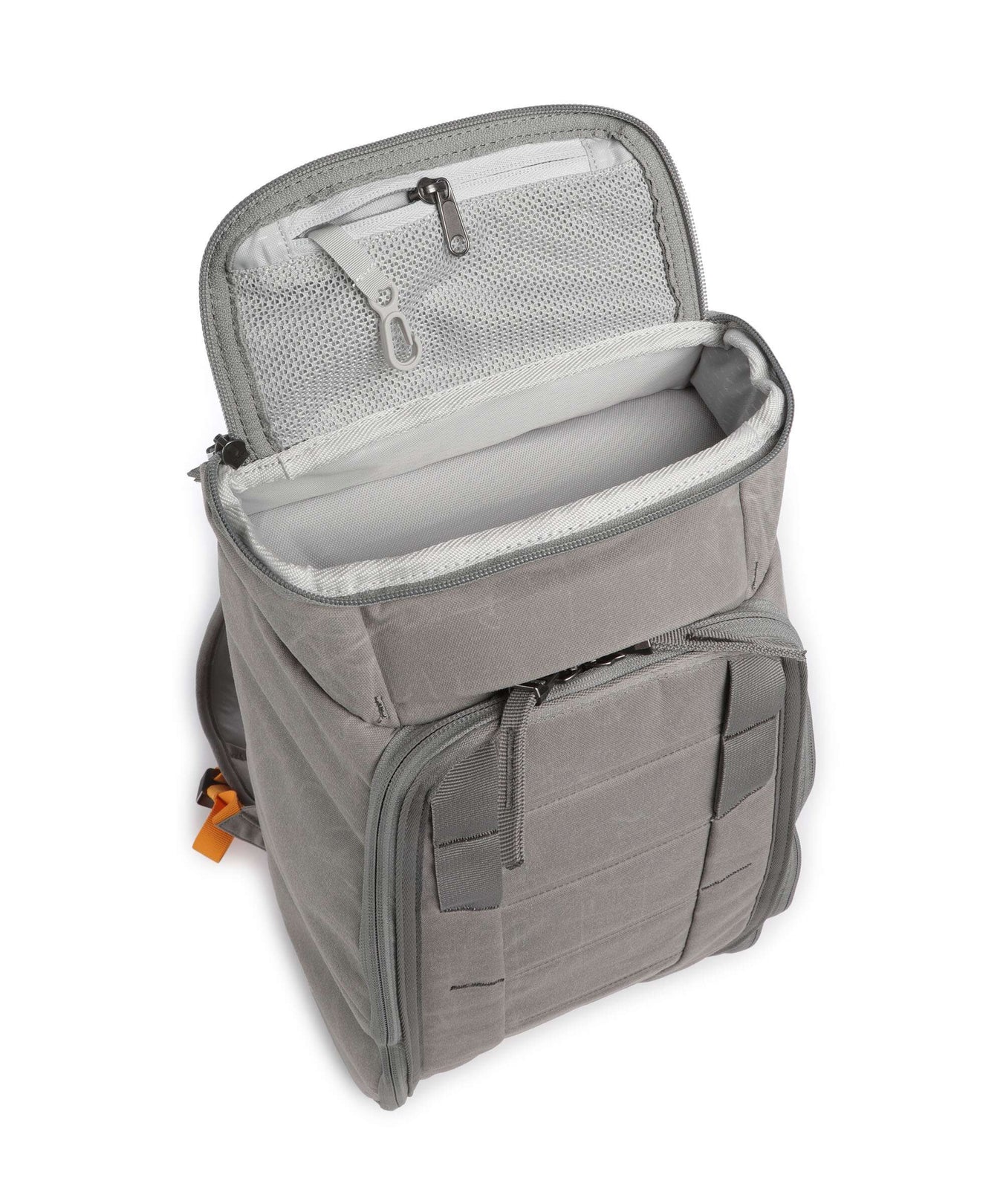 Db Hugger 20L Backpack sand grey
