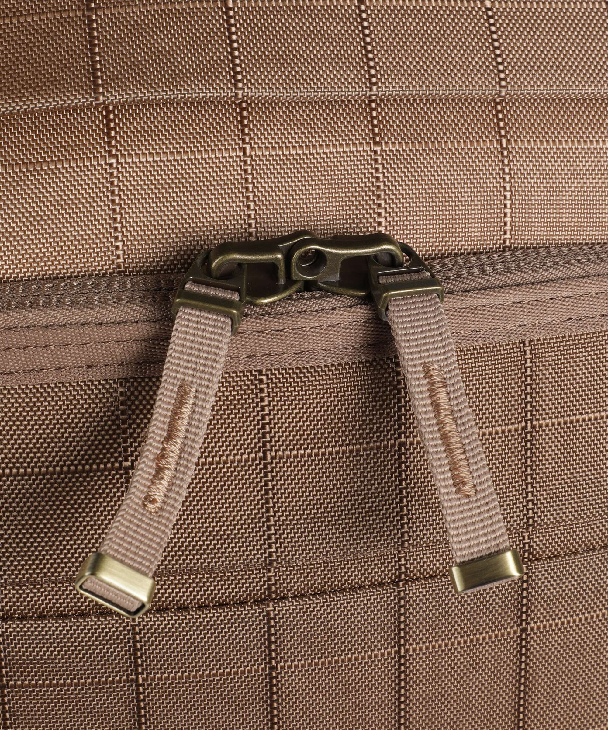 Db Hugger 60 Travel bag with wheels affogato brown