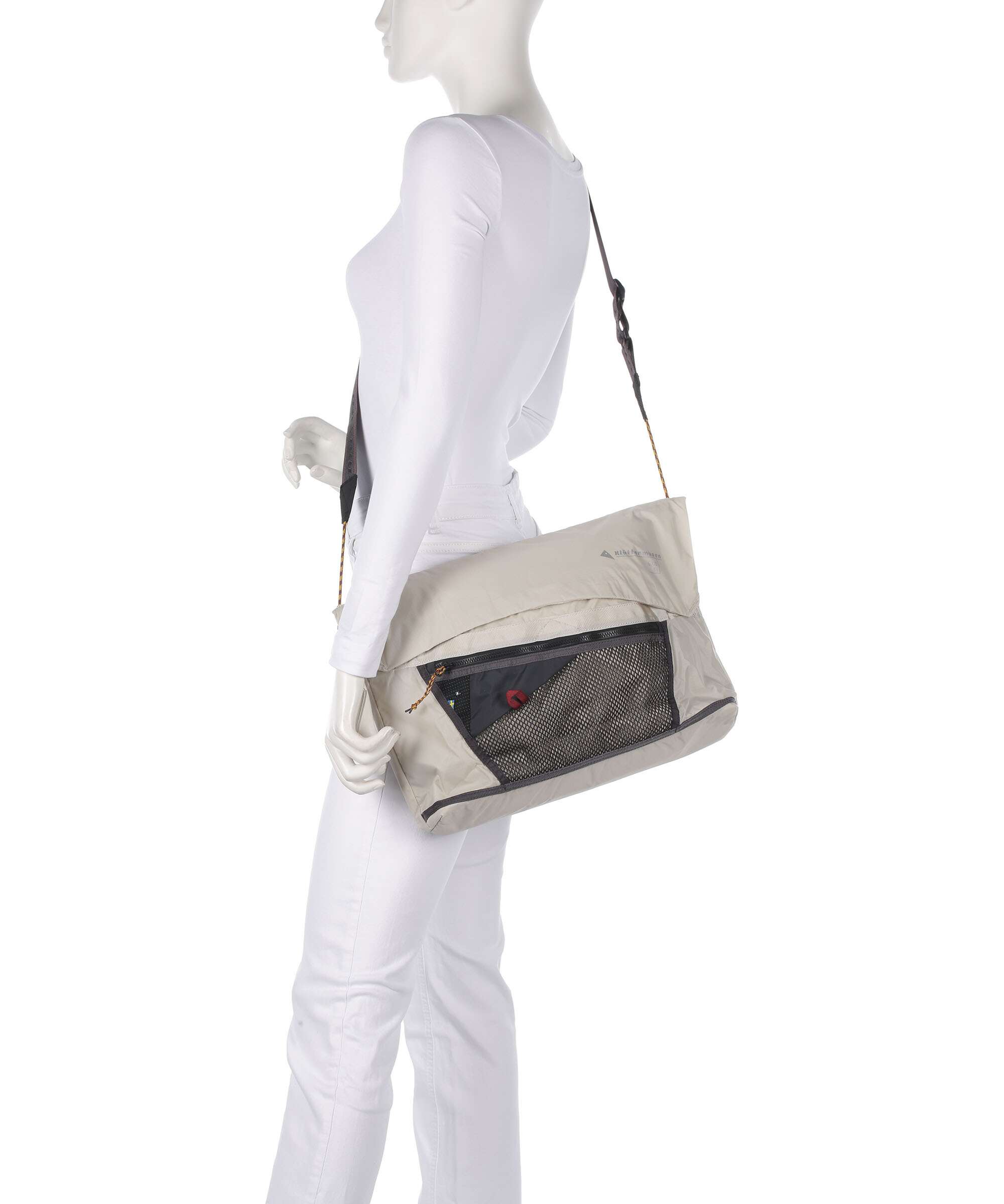 Klättermusen Grid Messenger bag raven