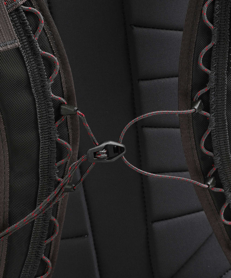 Klättermusen Ull 30 Hiking backpack raven