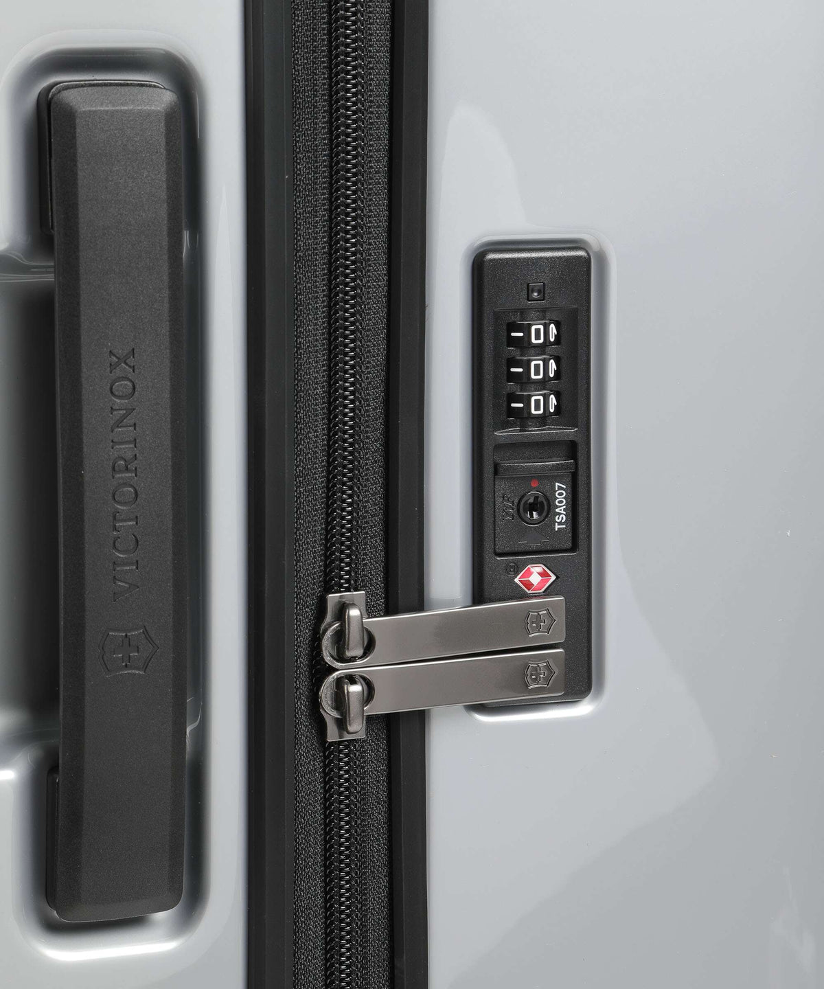 Victorinox Airox Large Spinner (4 wheels) silver