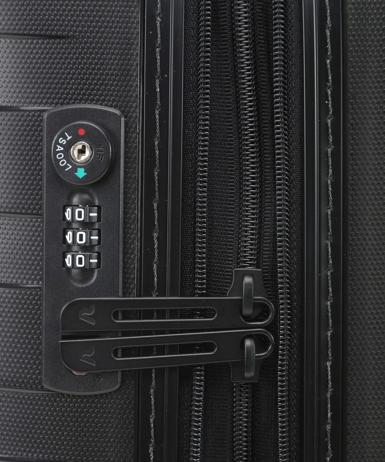 Roncato Box 4.0 EXP Spinner (4 wheels) nero