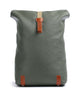Brooks England Pickwick Cotton Canvas Large Rolltop ruksak sage green/honey details