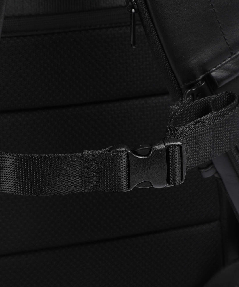 Piquadro Liko Travel backpack nero