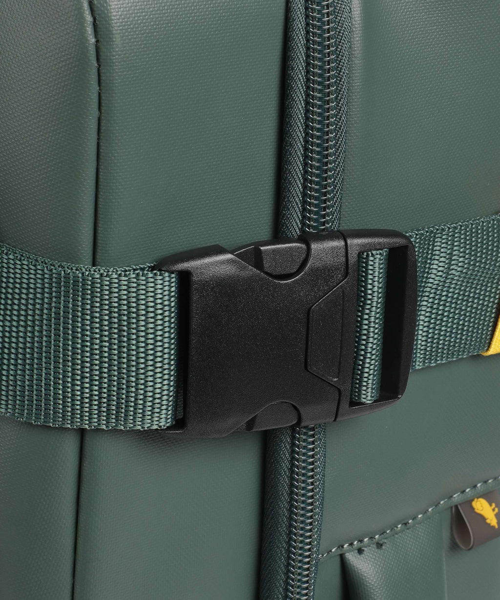 Mandarina Duck Eco Coated Spinner (4 wheels) deep green
