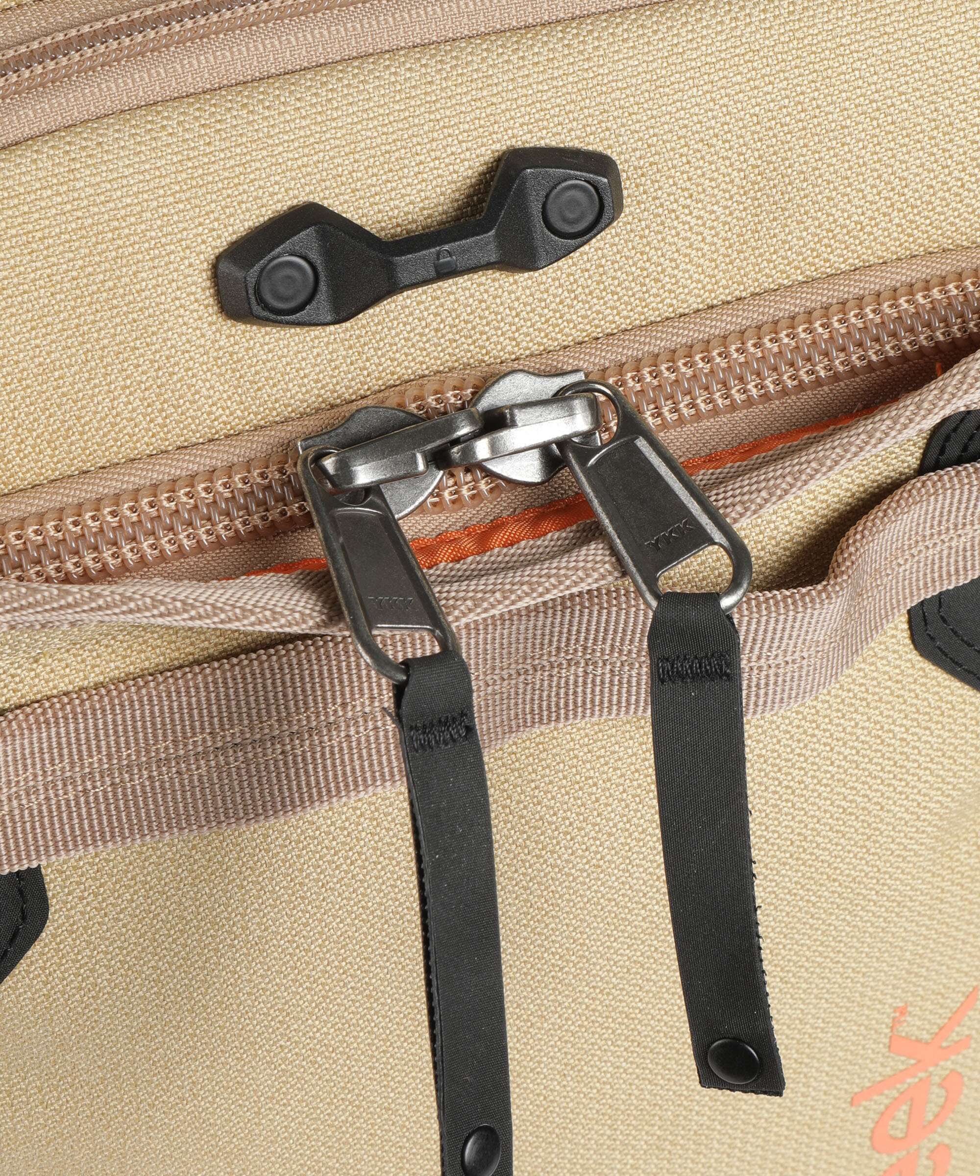 Eagle Creek Gear Warrior Convertible Carry On Trolley (2 wheels) sand dune