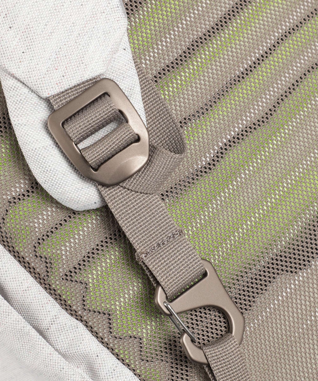 Osprey Arcane Rolltop backpack earth pediment grey block