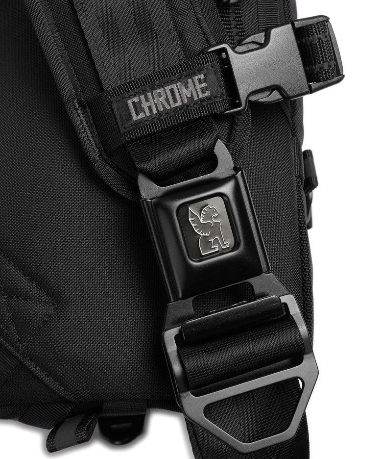 Chrome Kadet Fanny pack black