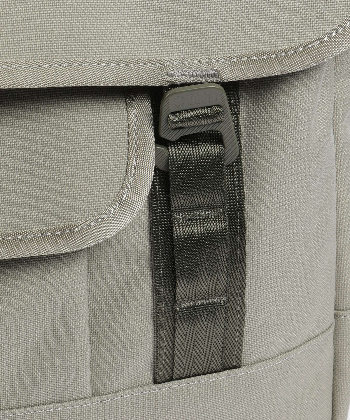 Chrome Midtown 20L Messenger bag sage