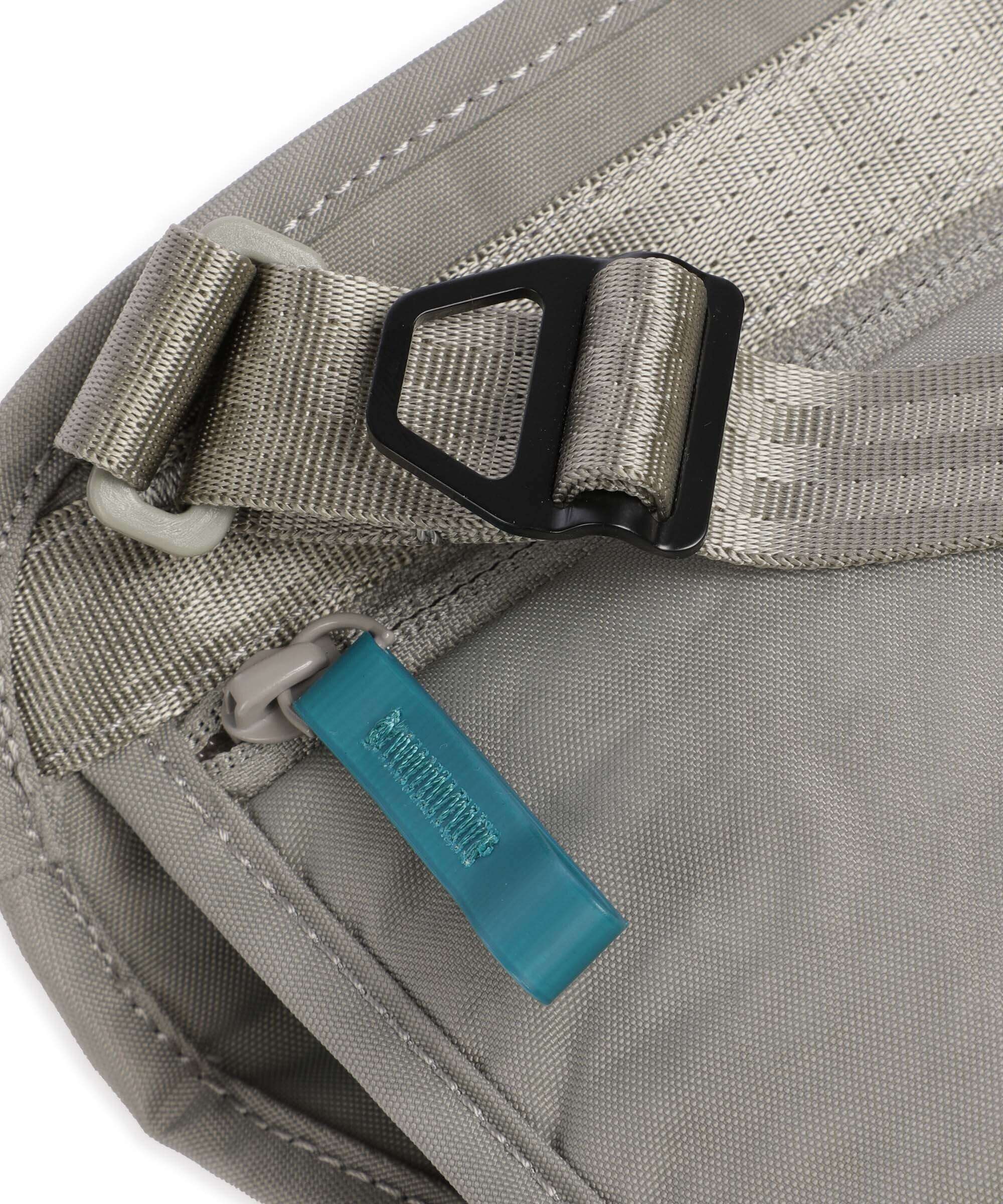 Chrome District Collection Sodo 3 Belt bag sage