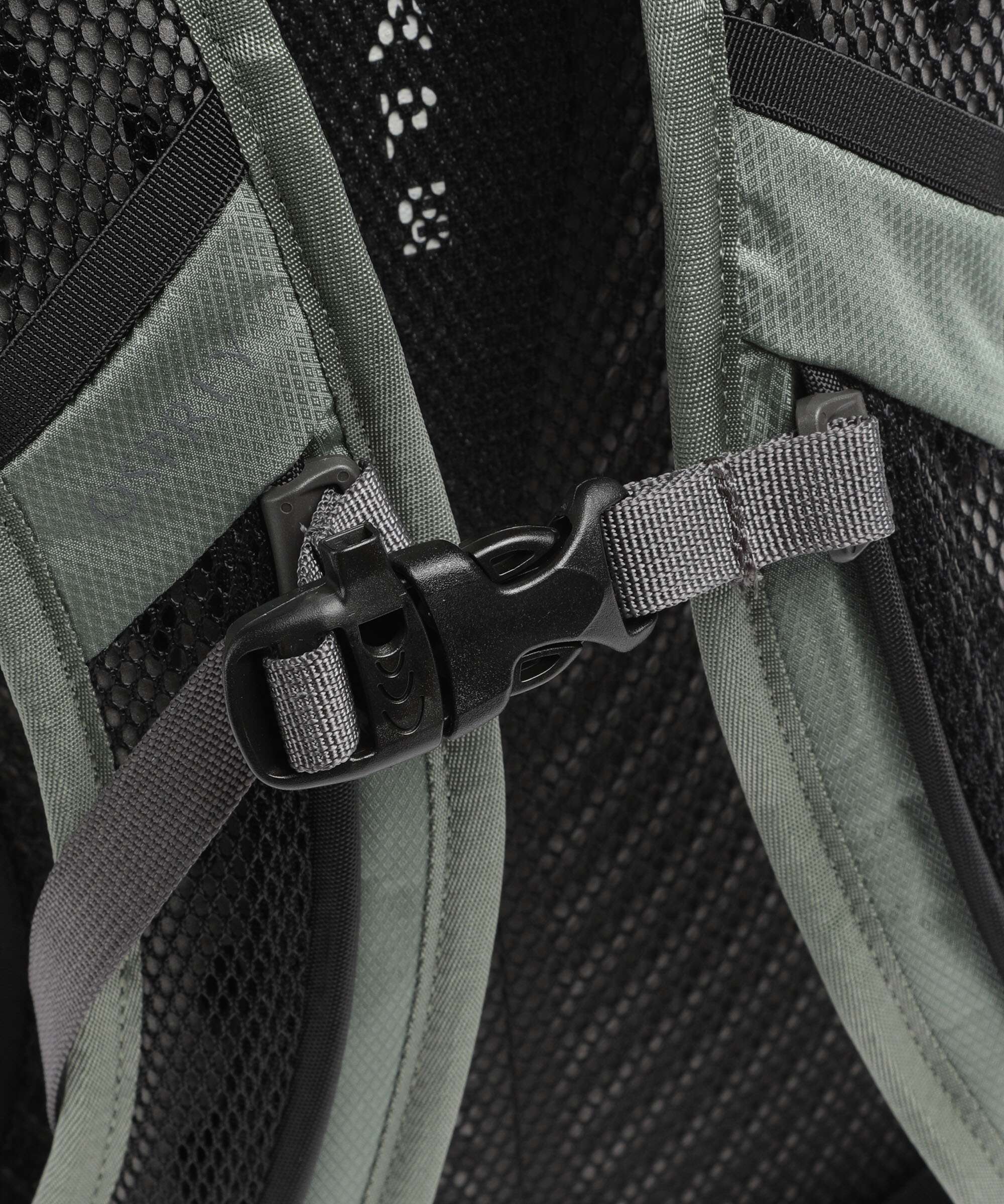 Osprey Sportlite 15 Hiking backpack pine leaf green