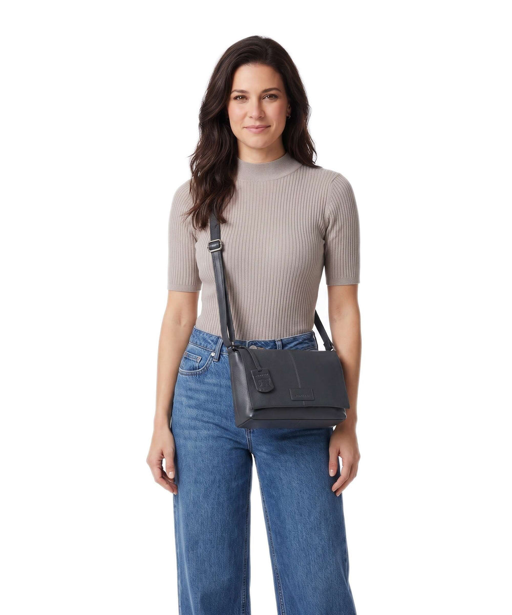 Burkely Soft Skylar Crossbody bag navy