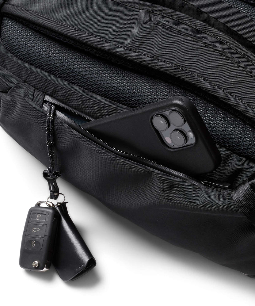 Bellroy Transit 22L Pro Backpack black