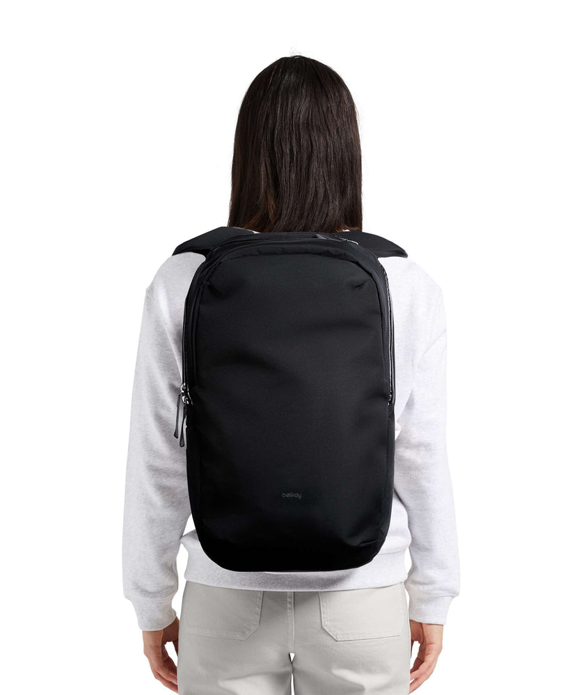 Bellroy Via 20L Backpack black